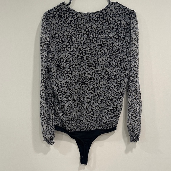 Abercrombie & Fitch Black and White Floral Bodysuit - Picture 4 of 4